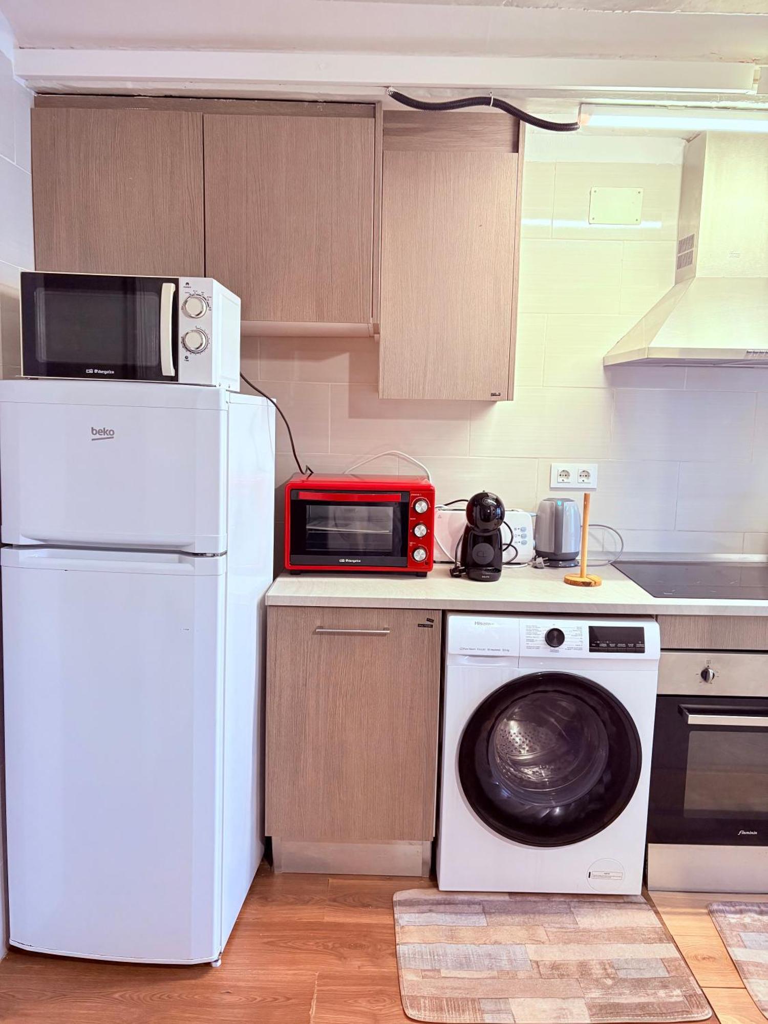 Stunning Flat For 6 People 3 Blocks From The Beach Plus Welcome Breakfast Барселона Экстерьер фото
